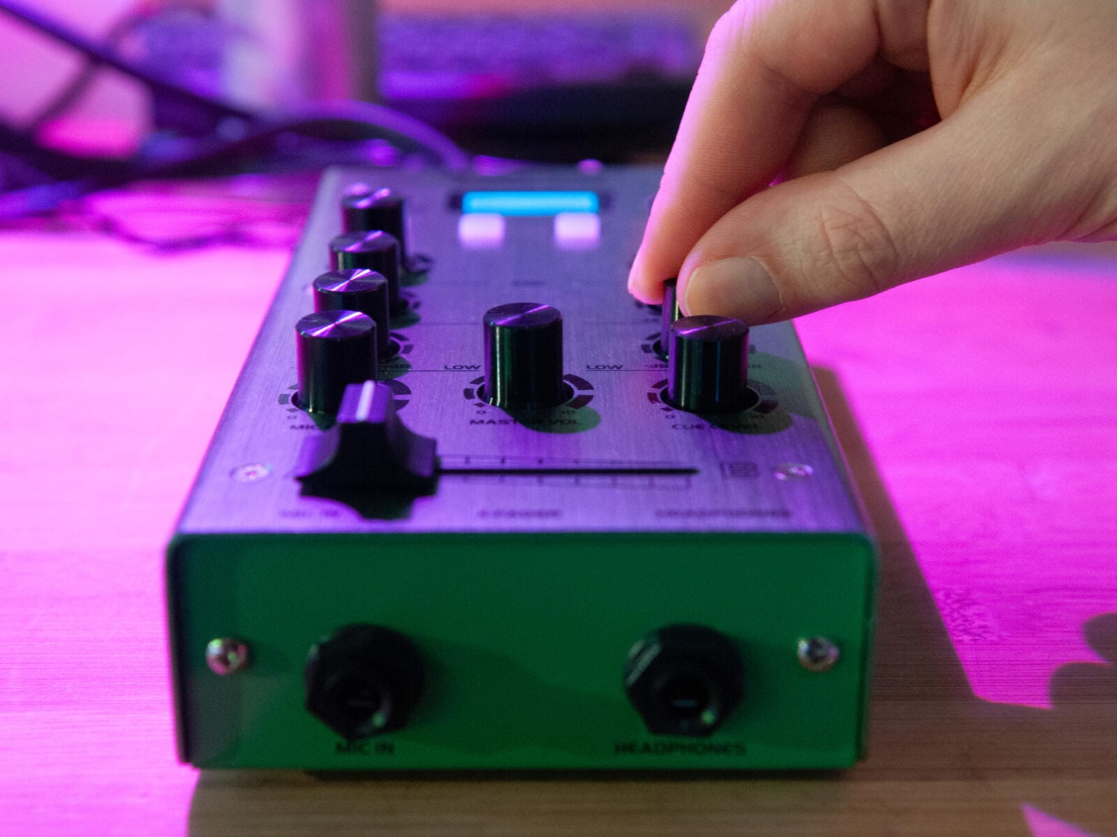 OMNITRONIC GNOME-202P Mini Mixer green - Image 9