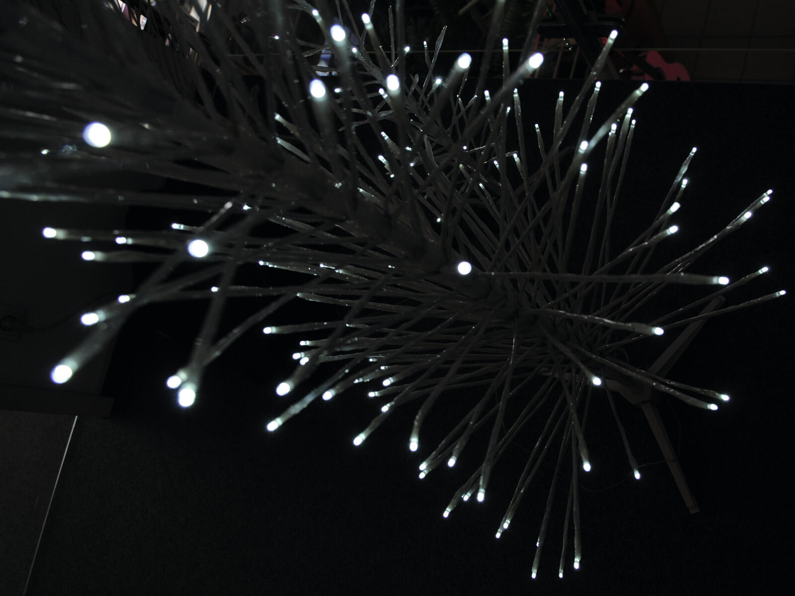 EUROPALMS Design tree with LED cw 120cm - Image 4